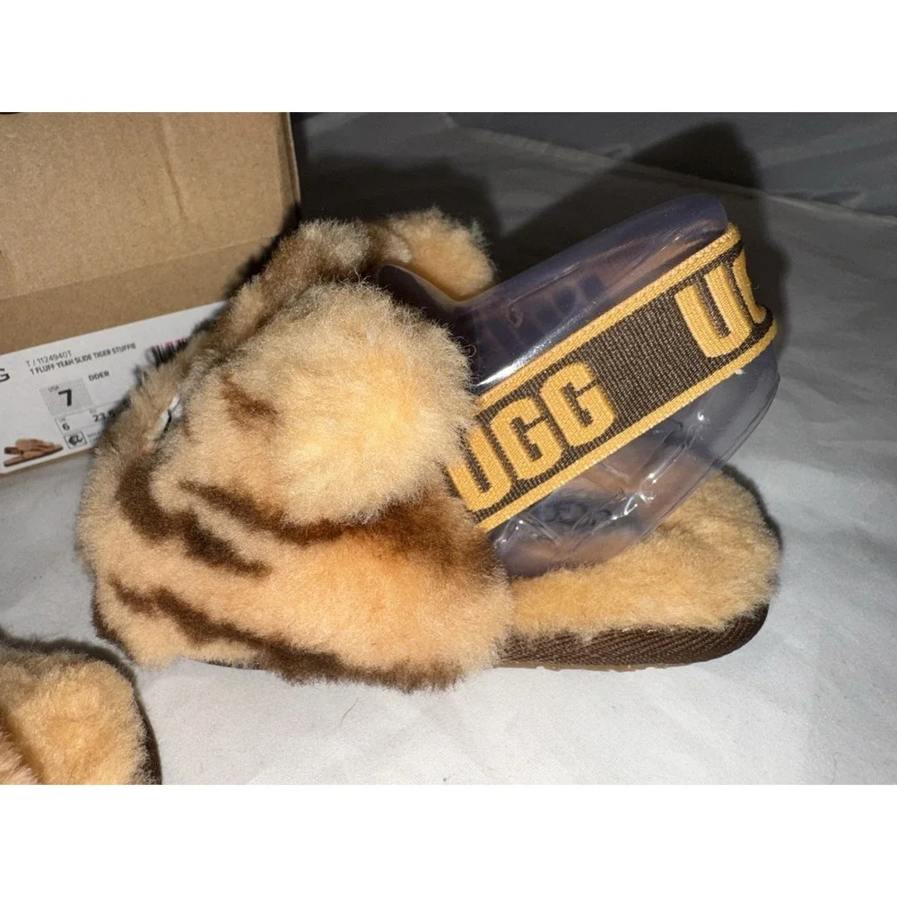 UGG‎ Fluff Yeah Slides Toddler Tiger Stuffie Orange/Black Slipper Slide Size 7